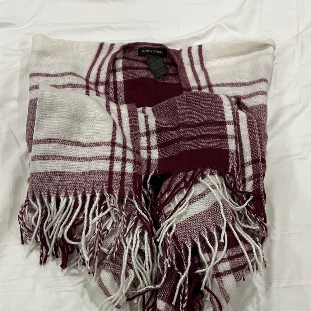 Banana Republic Burgundy and Cream Plaid Poncho